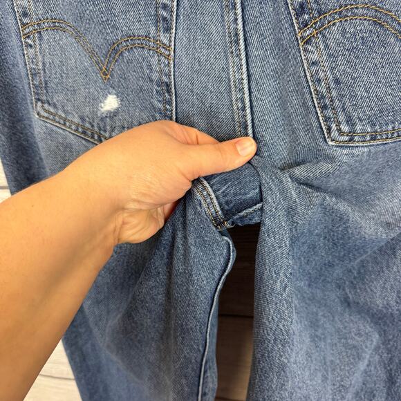 Levi's Women's Ribcage Button Fly Distressed Straight Leg Ankle Jeans Size 31 - Picture 7 of 9